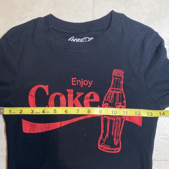 Coke Logo Thermal🔥 Black with Shimmering RED COKE Logo! Junior Size med - Picture 9 of 10